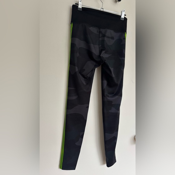 NOLI Camo Legging w/Green Stripe Detailing, Size S, Like New Condition - Picture 7 of 9